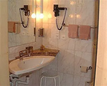 Britannia Hotel 2*